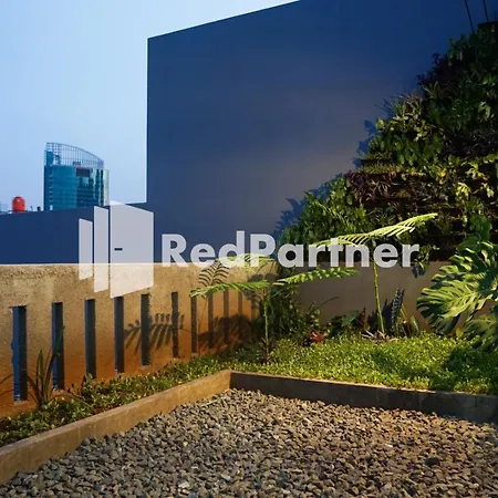Gelong Guest House Syariah RedPartner-2